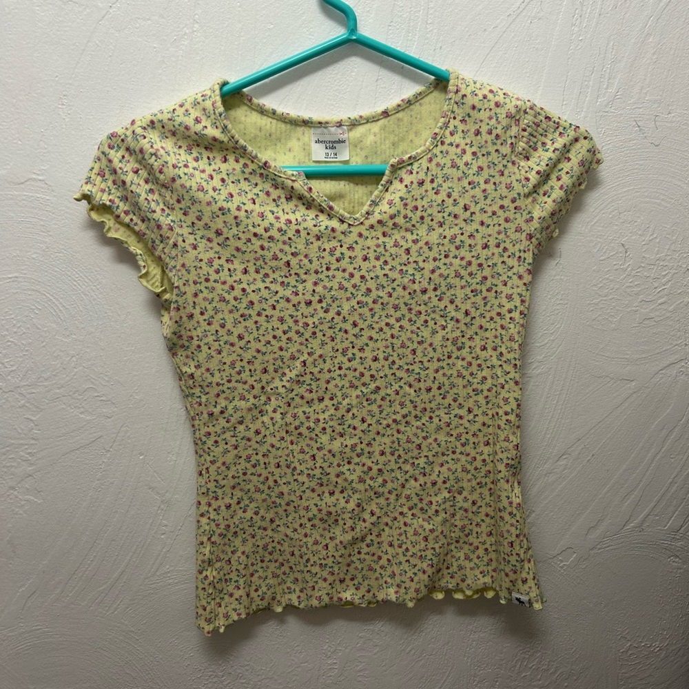 Abercrombie & Fitch Kids Yellow Floral Ribbed Fitted Shirt (size 13/14)